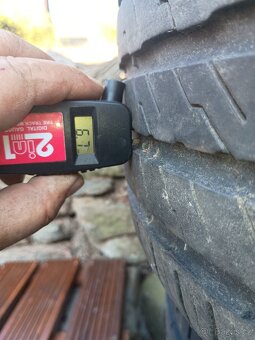 Letní pneu 235/45/17 xl - 2