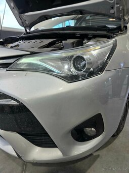 Toyota Avensis- Oprava denního svícení LED - 2