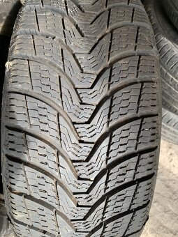 Pneu 195/55 R15 - 2