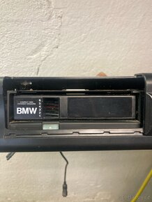 BMW E38 - CD měnič - 2