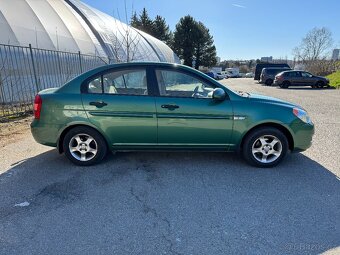 Hyundai Accent 1,4i 71KW, NOVÁ STK, TAŽNÉ, MANUÁL - 2