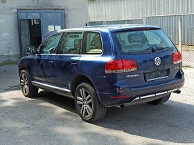 NÁHRADNÍ DÍLY - VW TOUAREG 3,0TDi 165KW BKS, barva D5Q - 2