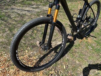 Karbonové 29” MTB vel.L - 2