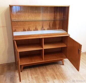 Knihovna B. Landsman a H. Nepožitek, Jitona - 2
