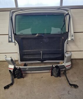 Komplet zadok VW T6 a pred.narazniky - 2