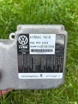 Řídící jednotka airbagu VW10 - 2