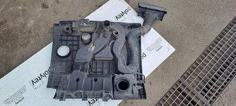 Kryt motoru 1.6 fsi - 2