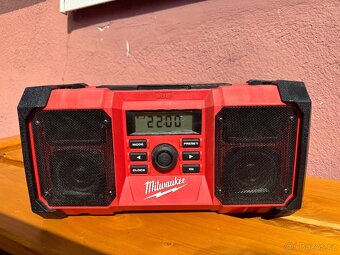 Stavební rádio Milwaukee - 2