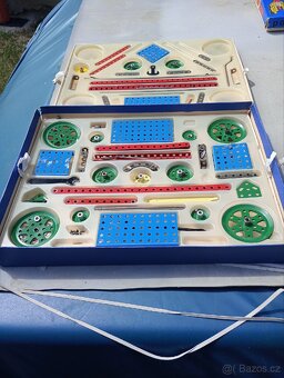 Retro hračky a společenské hry - 2