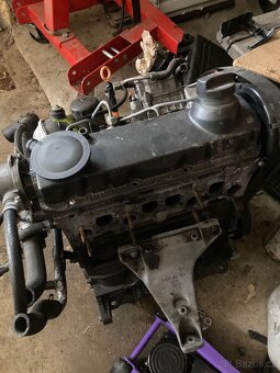 Motor 1.9 TDi PD blok VP hlava - 2