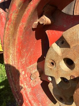 Zetor 5611-6945 kola - ráfky W12x28 - 2