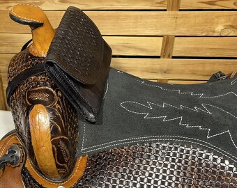 Kožené pouzdro na mobil k westernovému sedlu - 2