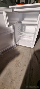 Lednička s mrazákem v záruce - 2