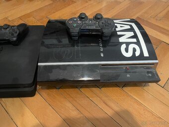 PlayStation 3 + 2× PlayStation 4 + 3 ovladače – prodej možný - 2