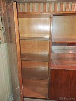 Sekretář, vitrína z 60. let - 2