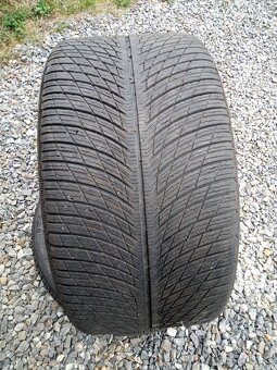 305/30 R21 - 2