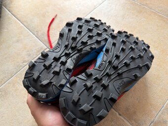 Inov 8 x talon 255 42 - 2