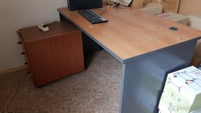Kancelářské stoly - 2