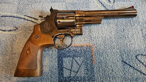 Airsoft revolver smith and wesson model 29 - 2