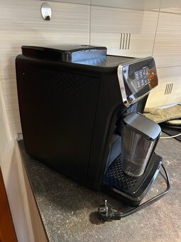 Automatický kávovar Philips EP2230/10 LatteGo - 2