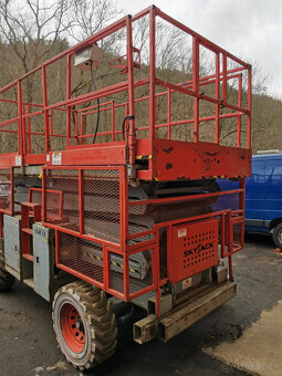 Nůžková montážní plošina Skyjack 12,5M - 2