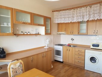 Pronájem bytu 1+1, 36 m2 + lodžie, ul. Mičurinova, Znojmo - 2