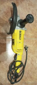 Bruska DeWALT DWE 496 qs - 2