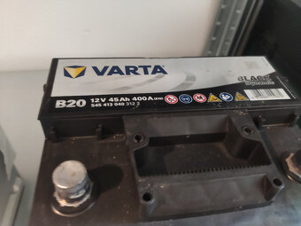 Autobaterie VARTA Black Dynamic 45Ah 400A B20 - 2