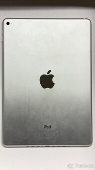 iPad Air 2 16GB Silver WiFi, pěkný stav - 2