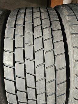 Nákladní záběrové pneu 315/70R22,5 Continental - 2