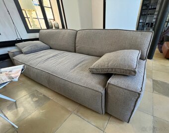 Cassina Sofa - Můj svět 244 Philippe Starck Poslouchejte - 2