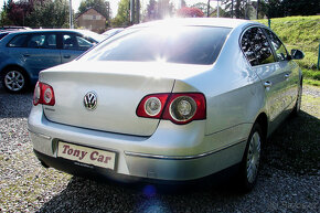 Volkswagen Passat 1.6 16V FSi 115PS KLIMA+KOLA - 2