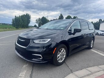 Chrysler Pacifica 3,6 L RU Čočka Adapt 2022 - 2
