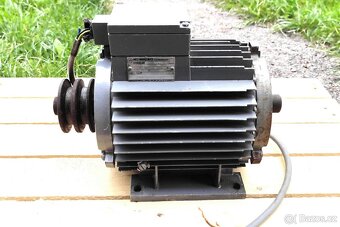 Třífázovej motor 2.2KW 2865 otáček - 2