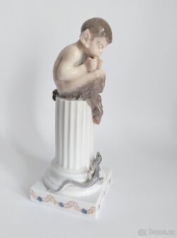 Porcelánová figura - faun a ještěrka - Kodaň - 2