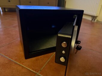 Trezor - 2