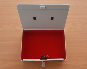 Bezpečnostní schránka (trezor) - 2