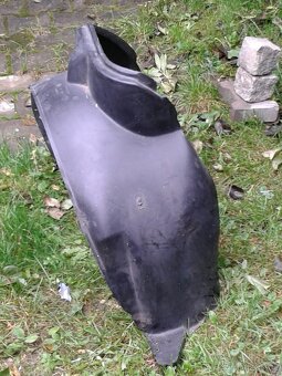 Alfa Romeo 145 / 146 - levé přední plastové nadkolí - 2