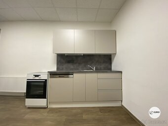 Pronájem bytu 3+1, Náměstí Svobody, Místek - 2