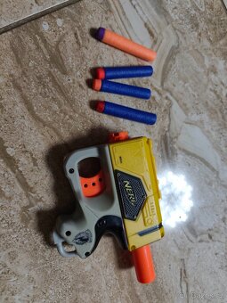 Nerf pistole žlutá malá s náboji - 2