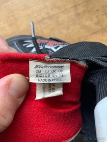 Nastavitelné inline brusle 32-35 - 2