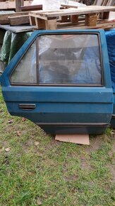 Dveře zadní - Levé. Škoda Forman / Favorit - 2