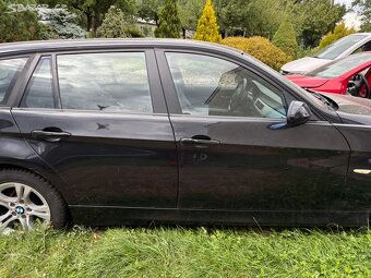 Dveře BMW 3 E91 E90 levé pravé - 2