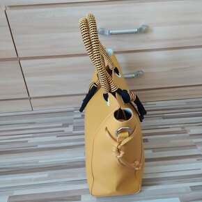 TRENDY KABELKA | ÚPLNĚ NOVÁ | KARI ŽLUTÁ - 2