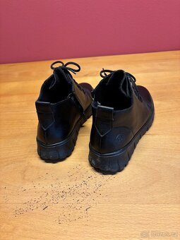 ČERNÉ  KOTNÍKOVÉ  BOTY - 2