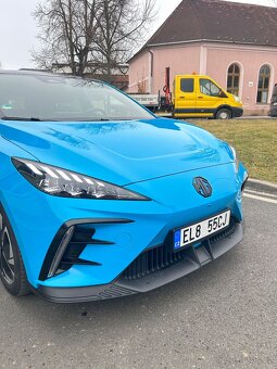 MG4 exclusive 64kwh top stav, nejvyssi vybava - 2
