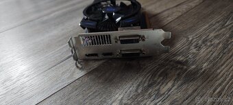 Sapphire Radeon HD 5770 Vapor-X 1GB DDR5 - 2