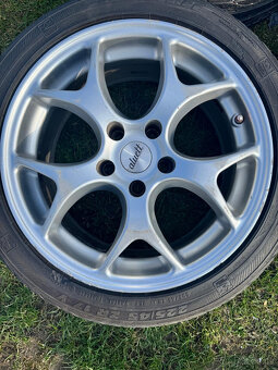 Alu disky 4 kusy 17" rozteč 5x112 + pneu pěkné - 2