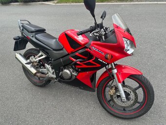 Silniční motorka Honda Cbr 125 r - 2