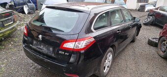 Prodám náhradní díly na Peugeot 508 2.0HDi 110kw. - 2